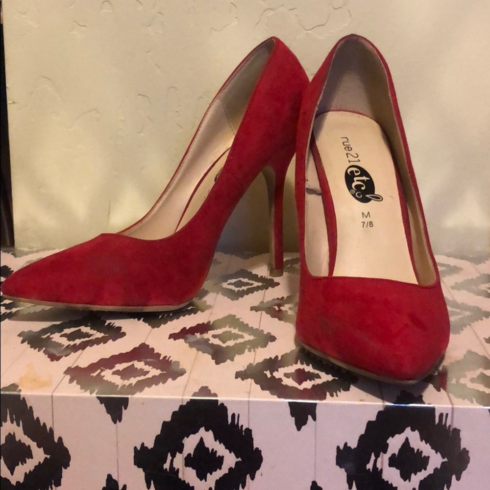 Cute Red Suede Rue 21 Pumps